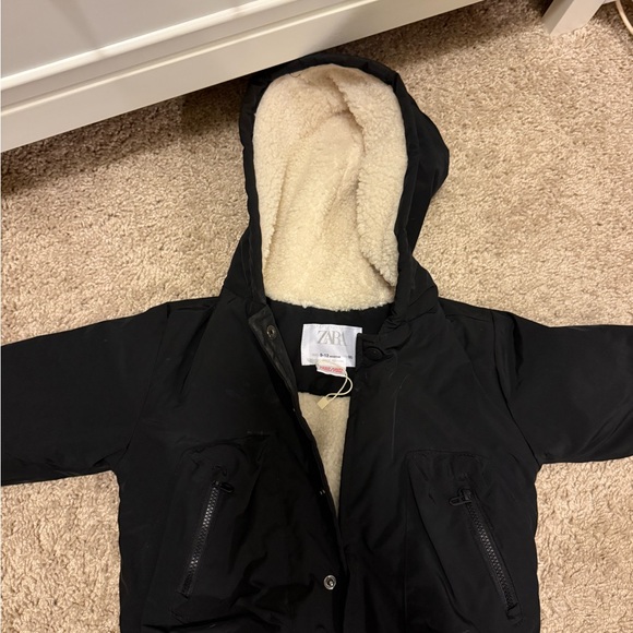 Zara Kids Black Puffer Jacket with Hood - Picture 2 of 4